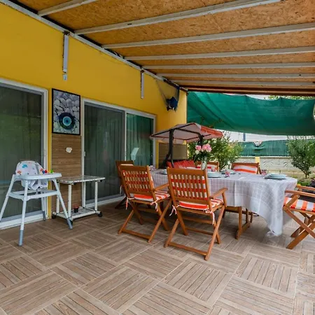 Pleasant With Private Pool Surrounded By Nature In Lägenhet