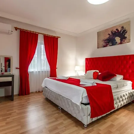 Pleasant With Private Pool Surrounded By Nature In